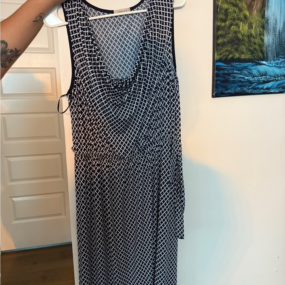 Gilli Black and White Geometric Maxi Dress